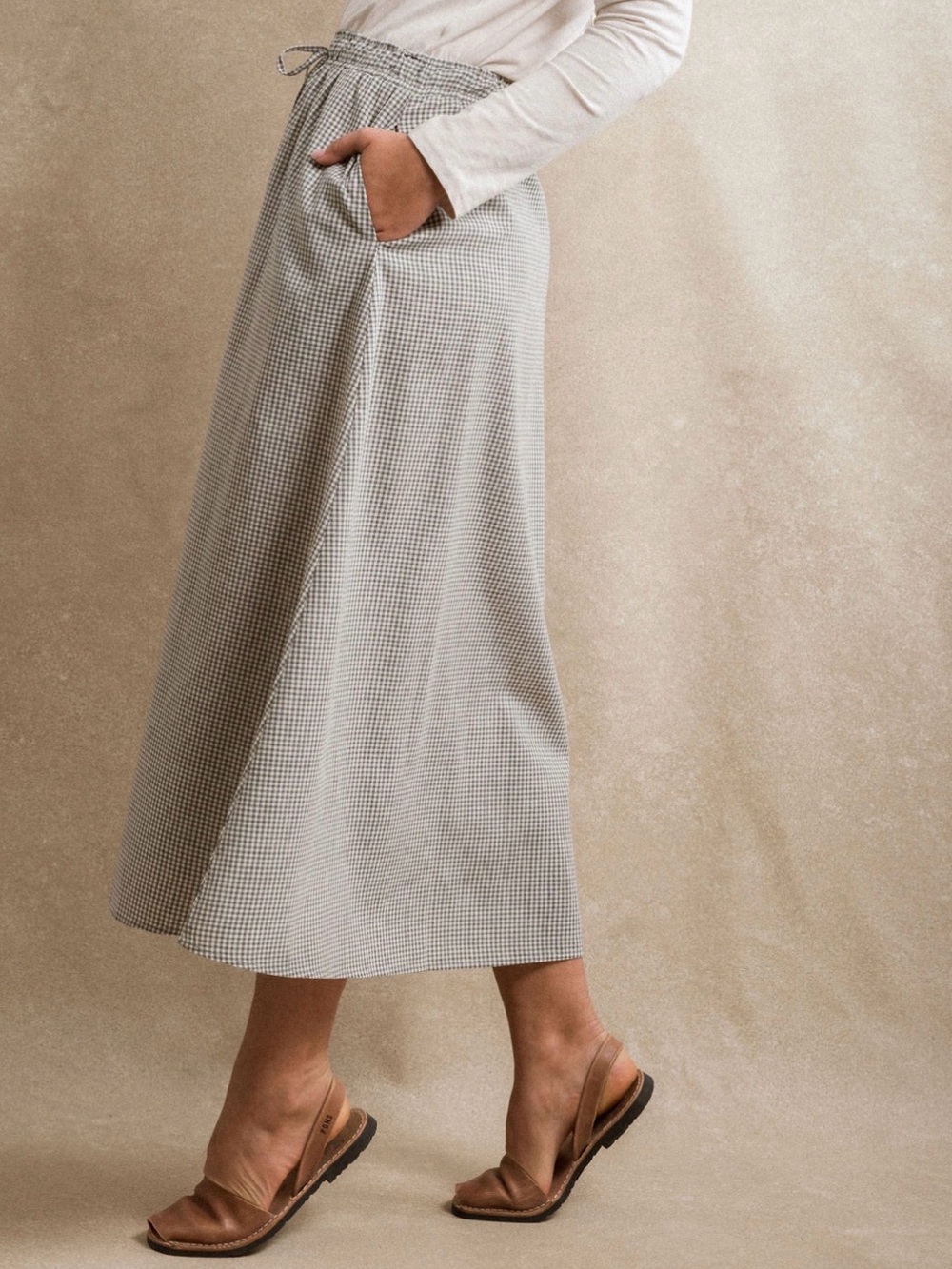 NWT Neuflora Sonoma Skirt - Grey Gingham - Medium